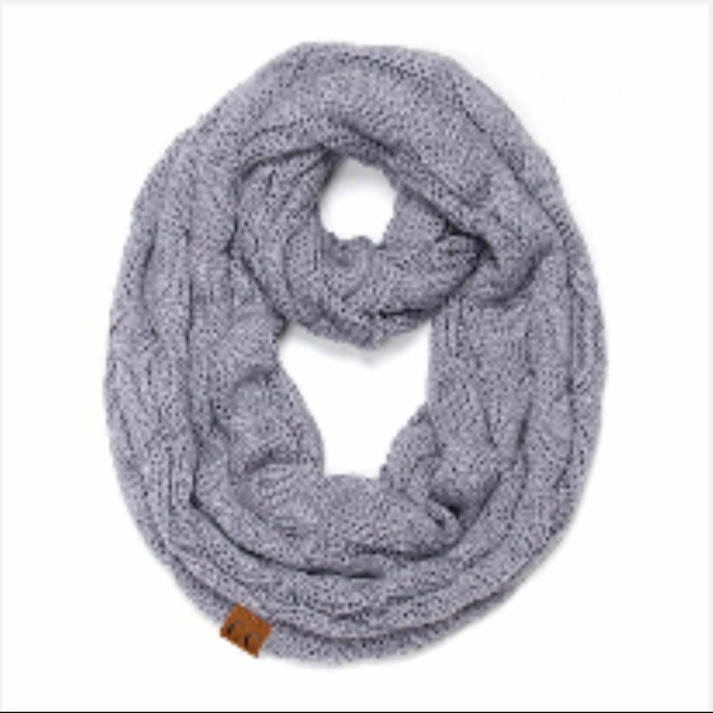 Cable Knit Infinity Scarf - Picture 5 of 6